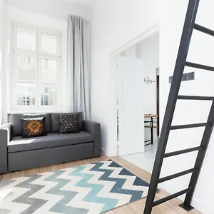 Aleje Jerozolimskie 85 By Renters , Warszawa Polska